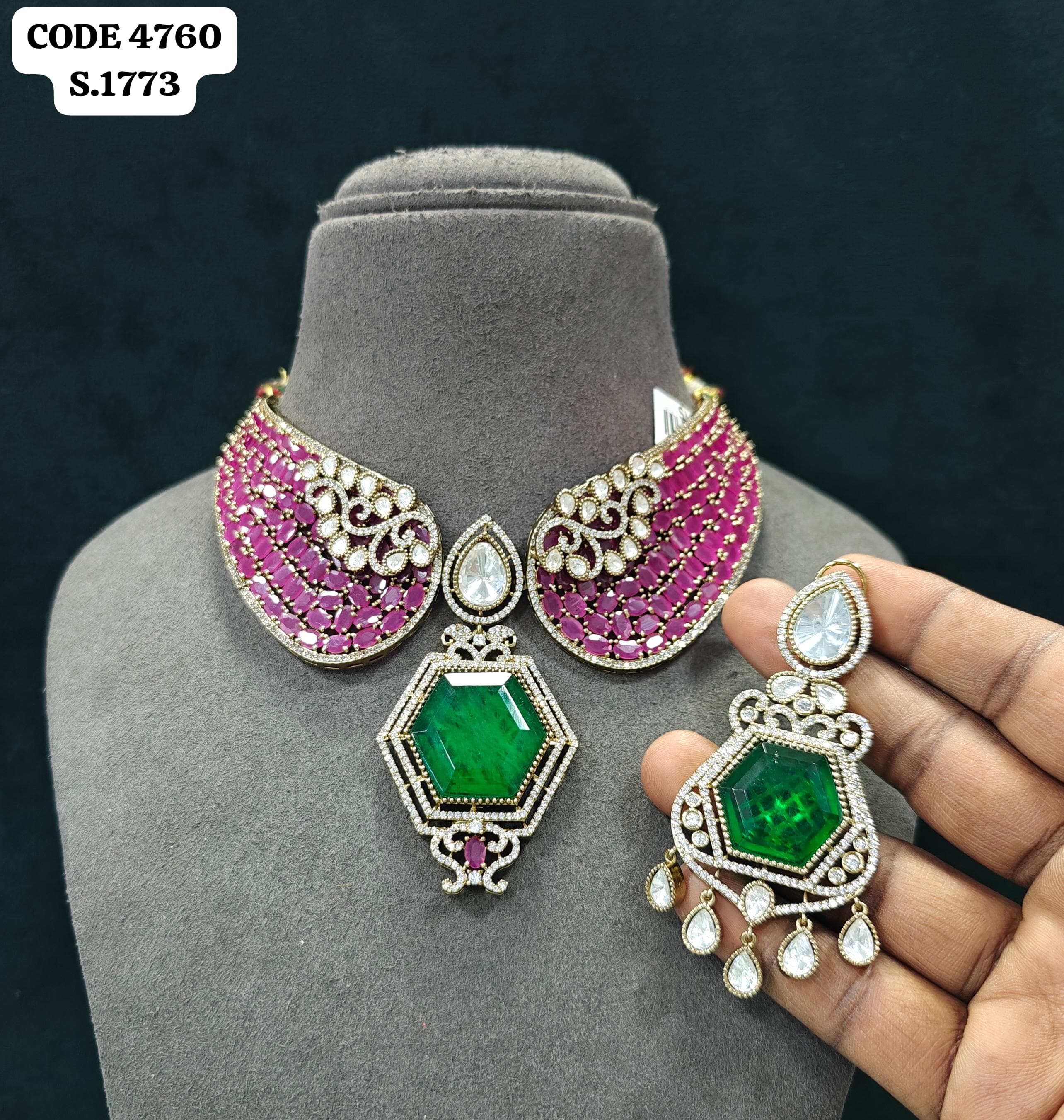 Necklace Set 051
